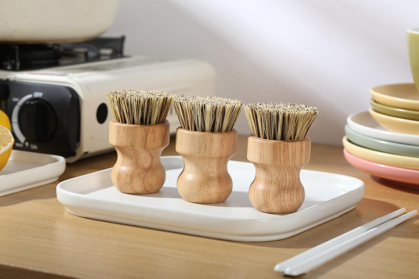 Dish Brush Kitchen Dish Scrub Brush for Dishes Bamboo Dish Brushe,Round Mini Cleaning Brush Dish Scrubbers Palm Scrub Brush Sink Scrub Brush,Washing Dishes,Vegetable,Pans, Set of 3