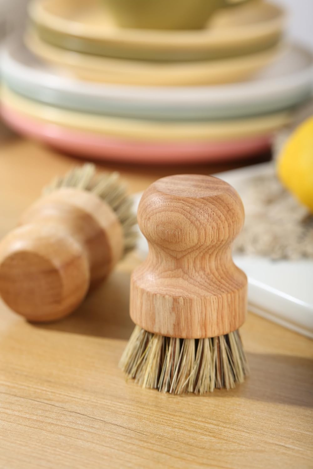 Dish Brush Kitchen Dish Scrub Brush for Dishes Bamboo Dish Brushe,Round Mini Cleaning Brush Dish Scrubbers Palm Scrub Brush Sink Scrub Brush,Washing Dishes,Vegetable,Pans, Set of 3